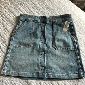 NWT Old Navy Girls Denim Skirt - Size L (10/12)